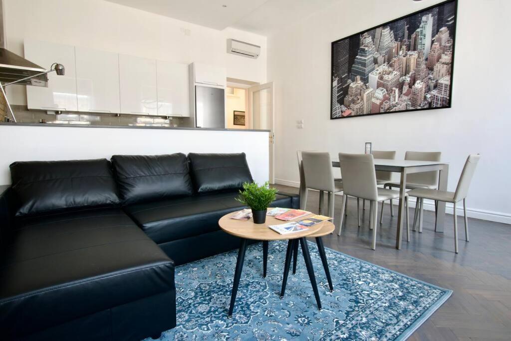 Premium Apartment By Hi5- Anker Apartment Budapest Exterior photo