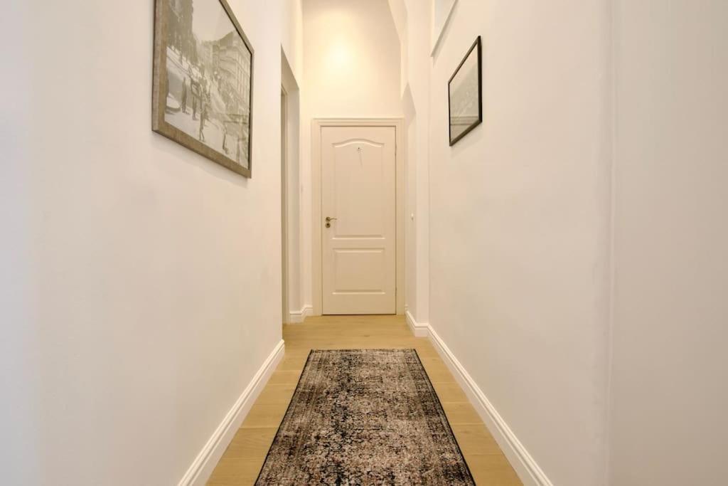 Premium Apartment By Hi5- Anker Apartment Budapest Exterior photo